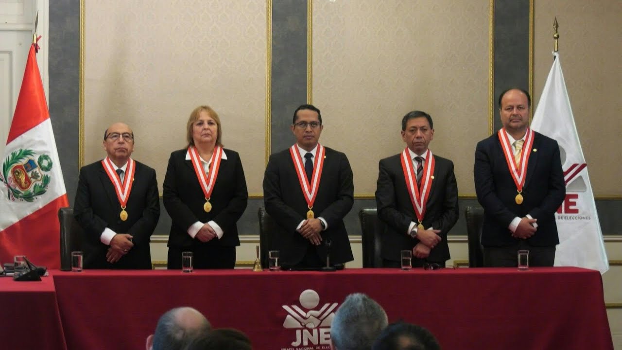 Autoridade eleitoral peruana oficializa 2º turno entre Fujimori e Sánchez | AFP