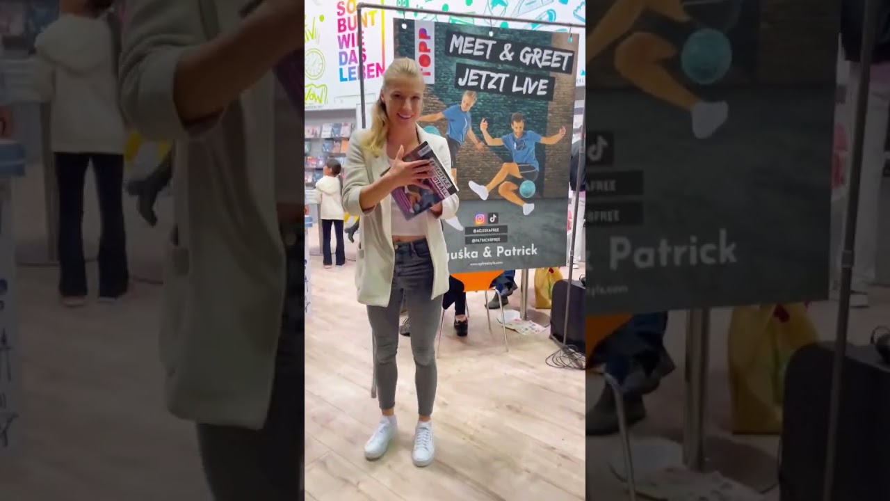 ⚽️Freestyle book 📖  it’s out in 2 weeks ❤️ stay tuned ⚽️