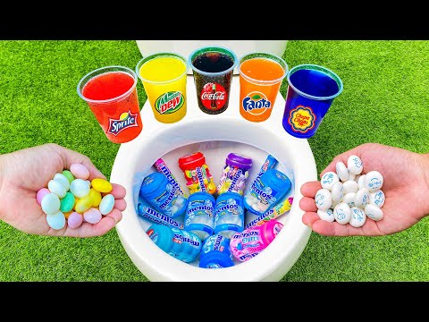 Experiment: Mentos Gum VS Sprite Red, Coca-Cola, Fanta, Chupa Chups, Mountain Dew in the toilet