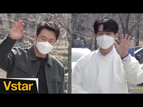&amp;quot;마우스 보세요~&amp;quot; 해맑은 이승기-이희준, 정바름-고무치의 목동 출몰 (SBS 라디오 &amp;#39;두시탈출 컬투쇼&amp;#39; 출근길)