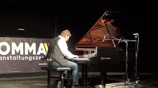 Remembrance Live At Komma