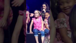 Let It Go: Idina Menzel concert 7/30/17 - More kids sing after Luke