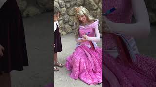 MEET AND GREET PRINCESS AURORA SLEEPING BEAUTY @DisneylandParis SUSCRIBE FOR MORE #disneylandparis