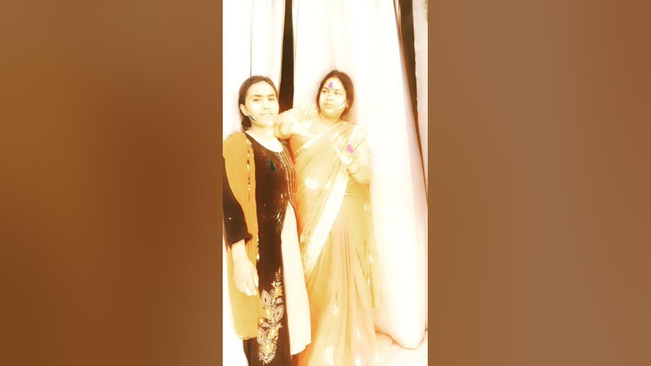 bhabhi ke sang holi me rang gulal udayenge