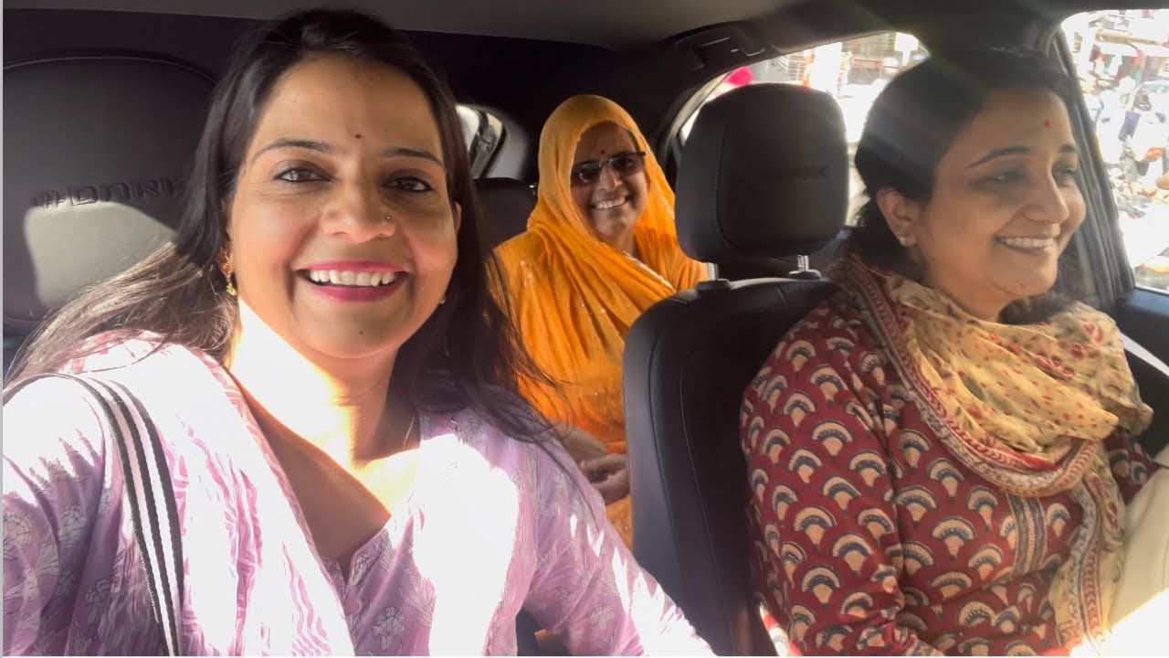 Hum Tino Gaye Mere Liye Poshak Banvane 😍// Priya Baisa Ki Shadi Ki Shopping Hamne Bhi Start Kr Di