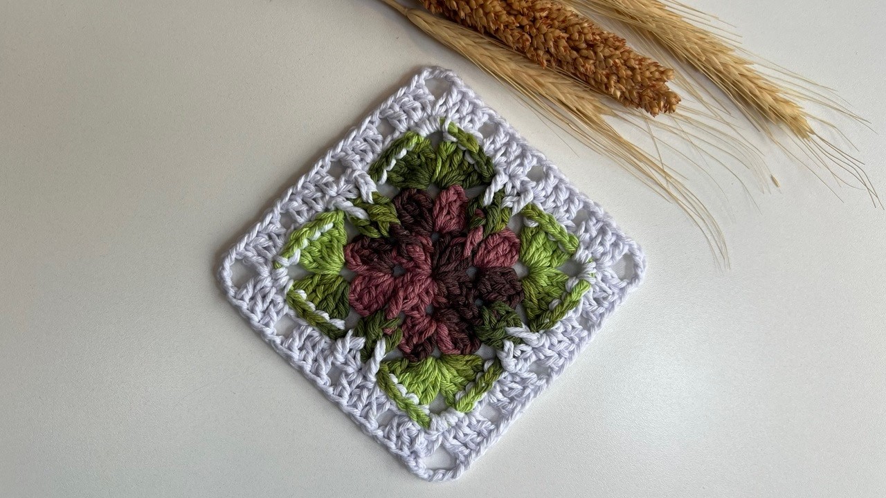 Square em relevo para aplicação.