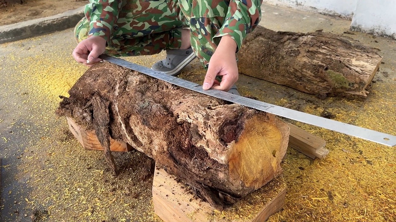 A Masterpiece Created From An Ugly Piece Of Wood // Great Success Creates A Truly Perfect Product