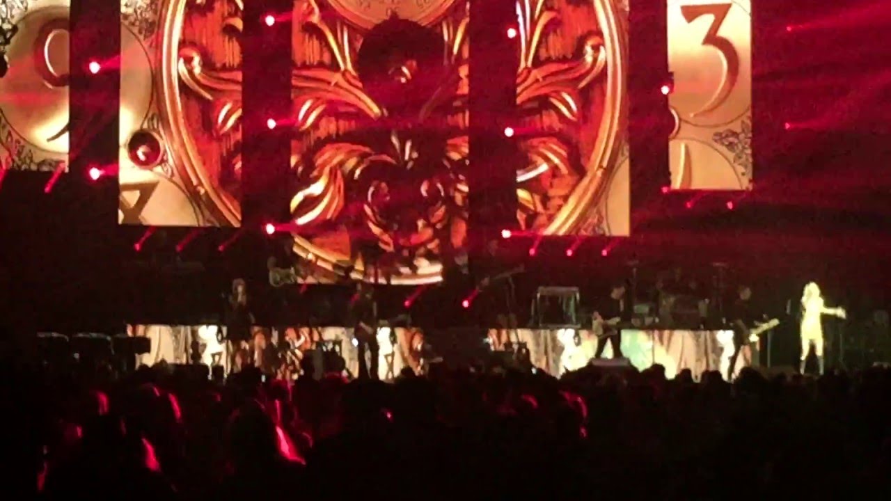 C2C 2016 Carrie Underwood (Clock Don't Stop) YouTube