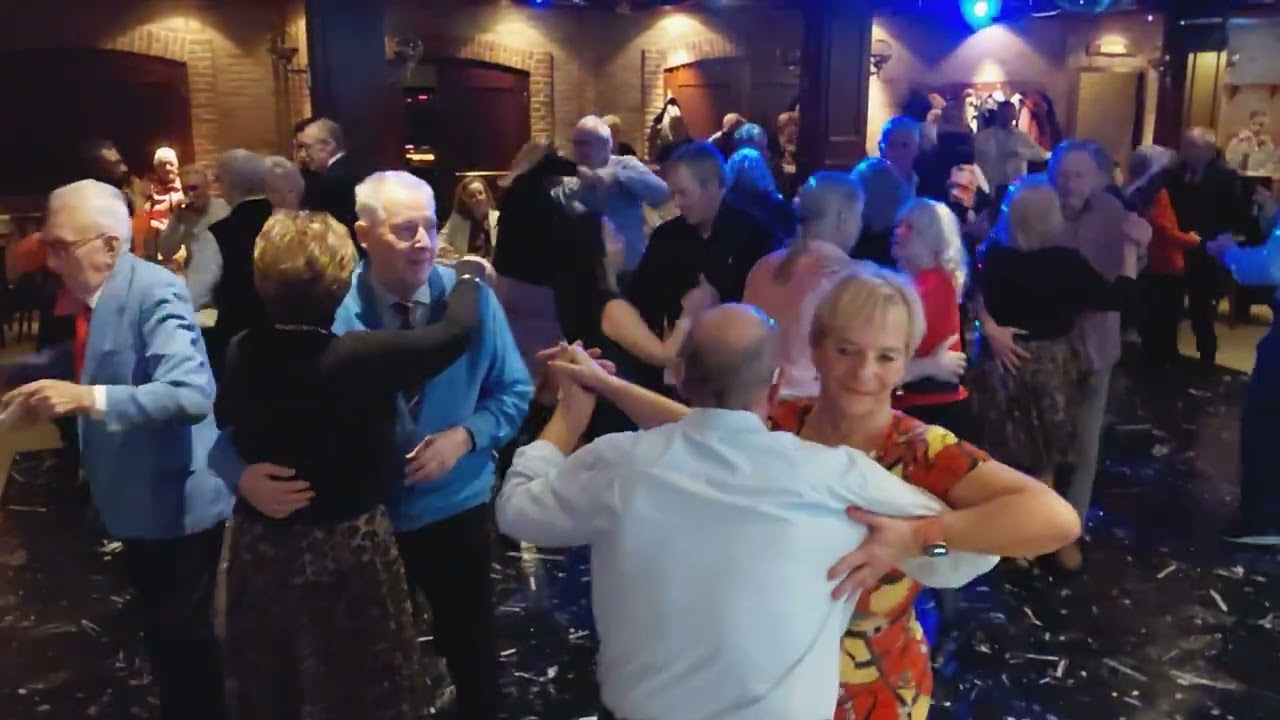 Terug in de tijd met een liedje van Andrea Berg gezongen door The Sunshine Boys 