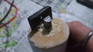 Каменная батарейка на олове и магнии и ручной генератор