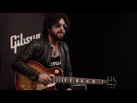 Tracii Guns of L.A. Guns Demos The Gibson Les Paul Standard 60&#039;s Model