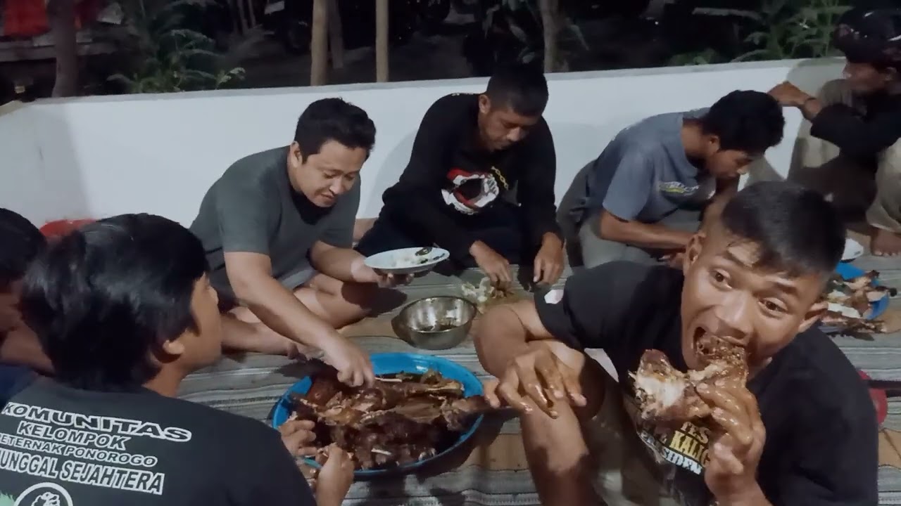 menyambut tahun baru masak kambing guling ala ala Otok ottok2 ala etek2@tjobton chanel