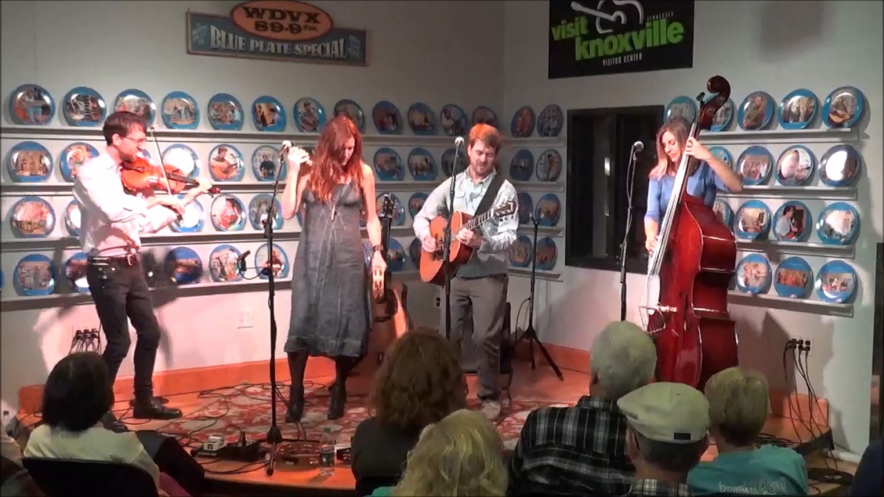 Смотреть «The Danberrys "Rain"» на YouTube Смотреть «The Danberrys "Rain"» на YouTube