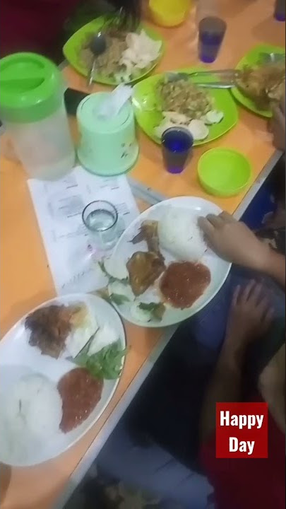 #Selamat malam #Makan malam bersama keluarga #Indahnya kebersamaan #yuk makan...😊😊