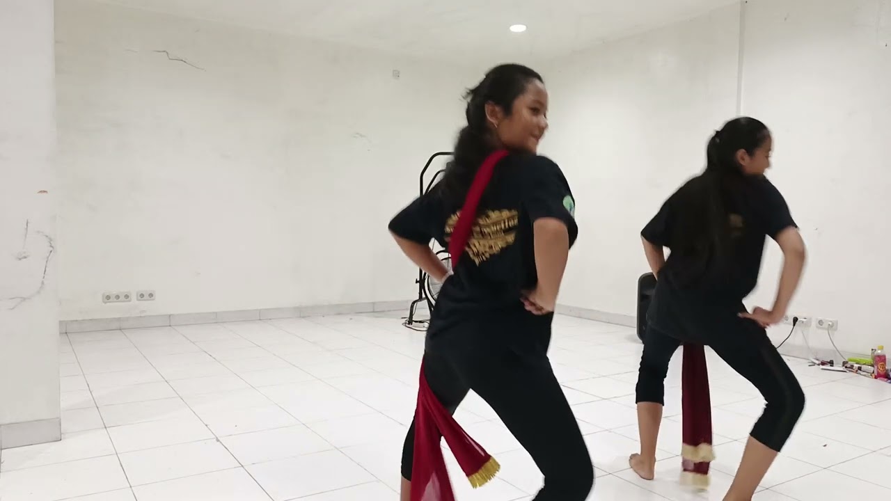 Pajajaran Anyar by Ica & Abna Zundarima