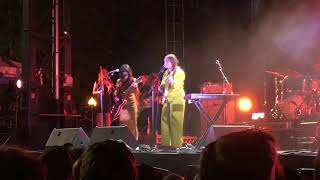 Angel Olsen joined by Sharon Van Etten at Pitchfork 2021 for ‘Like I Used To’