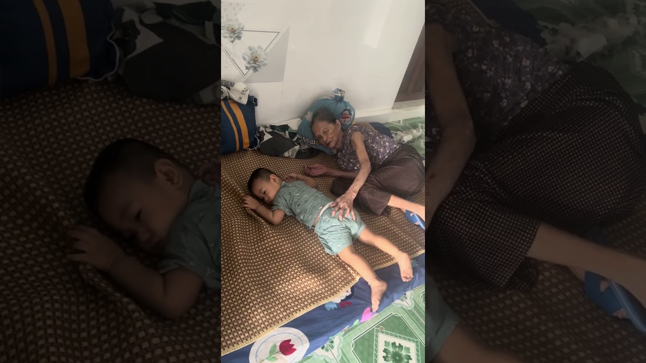 Bà cố ngoại 95 tuổi ru e ngủ