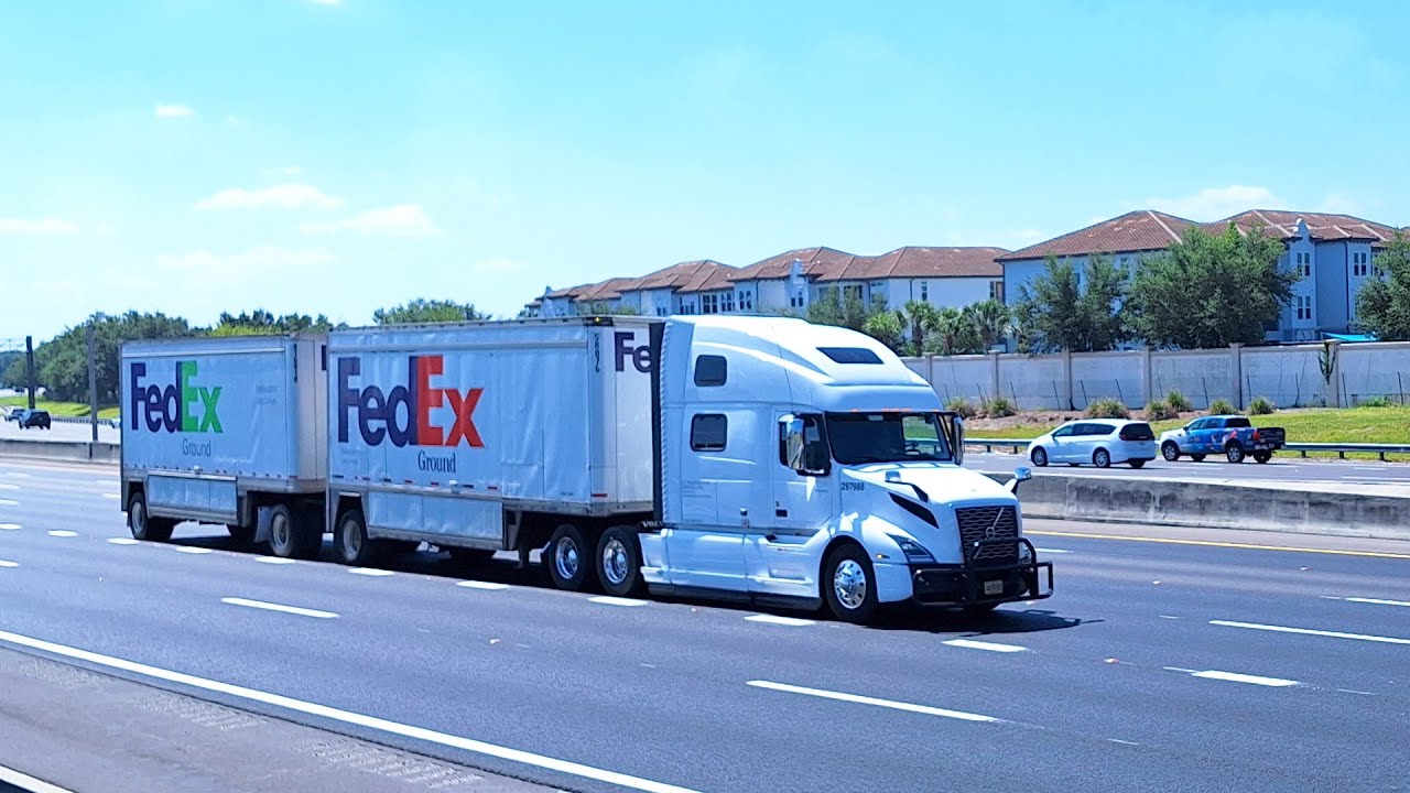 Trucks and Cars Passing by on the Highway - Traffic Ambience | Road Noise 2 Hours