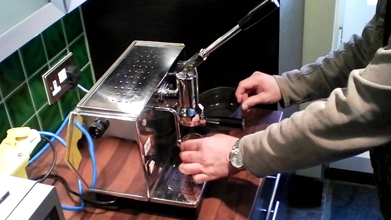 Perfect espresso ? - Ponte Vecchio Lusso 1oz shot. - YouTube