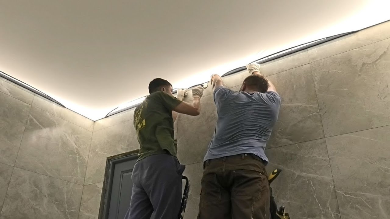 Идеи натяжного потолка с подсветкой в ванной комнате