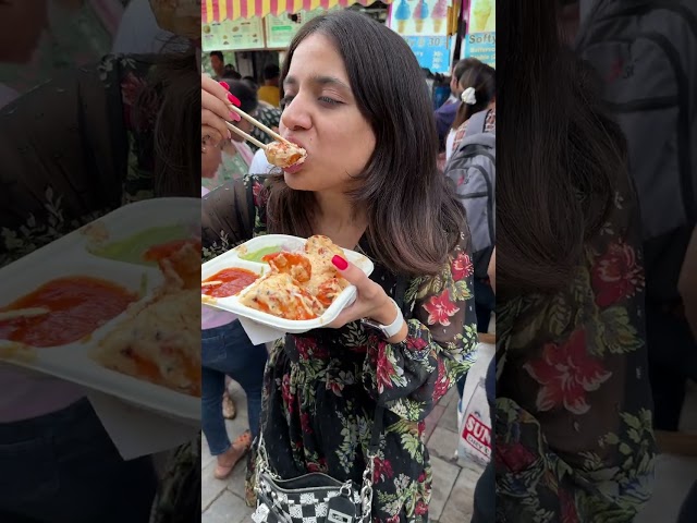 Cheap v/s expensive famous momos😱😍 | Delhi Street Food Challenge 😍 | @sosaute #shorts class=