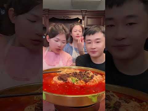 【大食い 】超激辛の生タコ 、中華料理はユニクですね！日本人なら出来ないな。。。！シーフドチャレンジ 、パート กุ้งลายเสือ กุ้งล็อบสเตอร์ ผัดต้มแบบชาวประมง