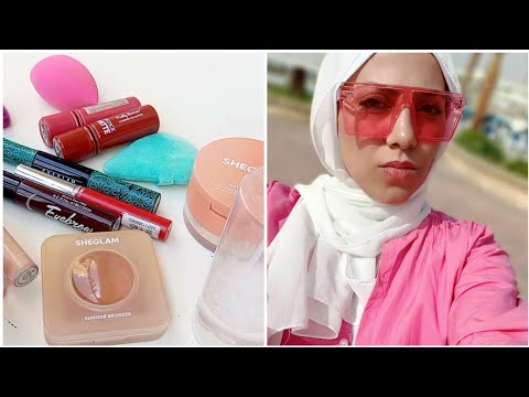 أساسيات شنطة المكياج في السفر ازاي بحافظ علي الميك اب في السفر اساسيات حقيبة الميكاج 