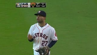ATL@HOU: Altuve dives to make grab in outfield