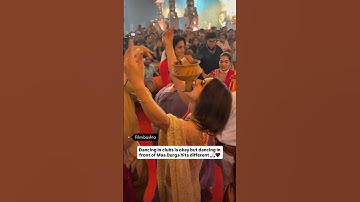 Nia Sharma Performs AMAZING Dhunuchi Dance at Durga Puja Navratri Celebration #niasharma #navratri