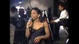 STEPHANIE MILLS (Live 80s) - YOU'RE PUTTING A RUSH ON ME