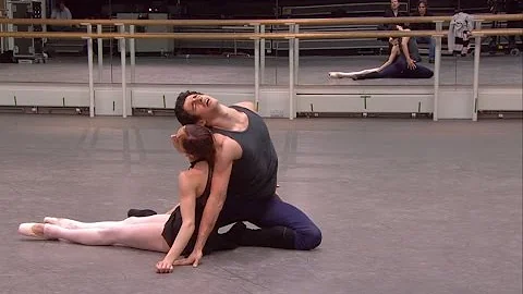 Kenneth MacMillan's Manon short rehearsal - World ...