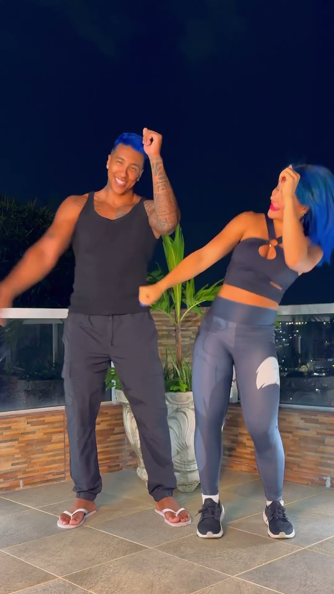 O que eu cochichei no ouvido do @ApolloSant ? ?? #entretenimento #dance