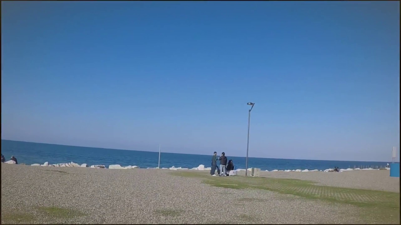 Bari Apulia Italy 2 Aprile 2018 Spiaggia Pane E Pomodoro