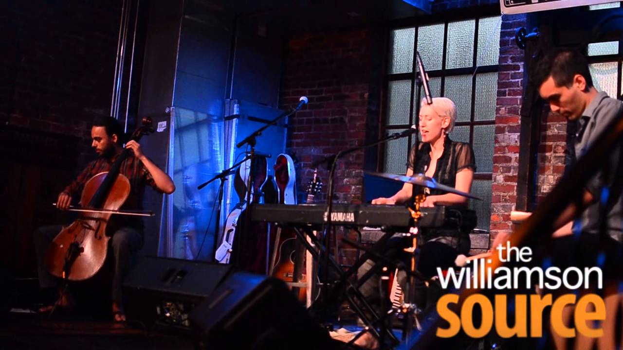 Rae Hering - Americana Experience - Gray's on Main