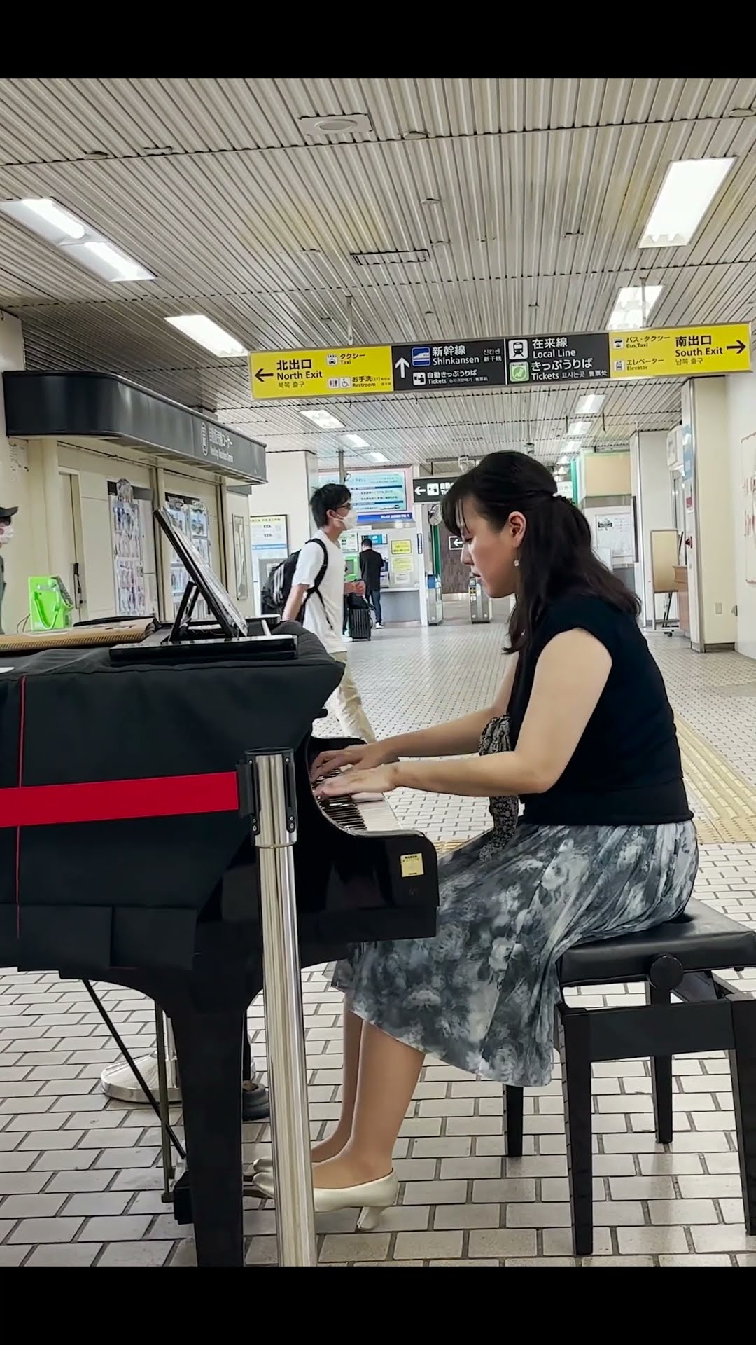 Hungarian Rhapsody No.2 (Liszt)-Street Piano #Classic #shorts Yuki