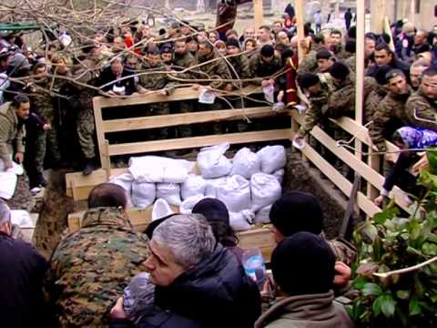 სპეციალური საშვები და უკმაყოფილო მრევლი