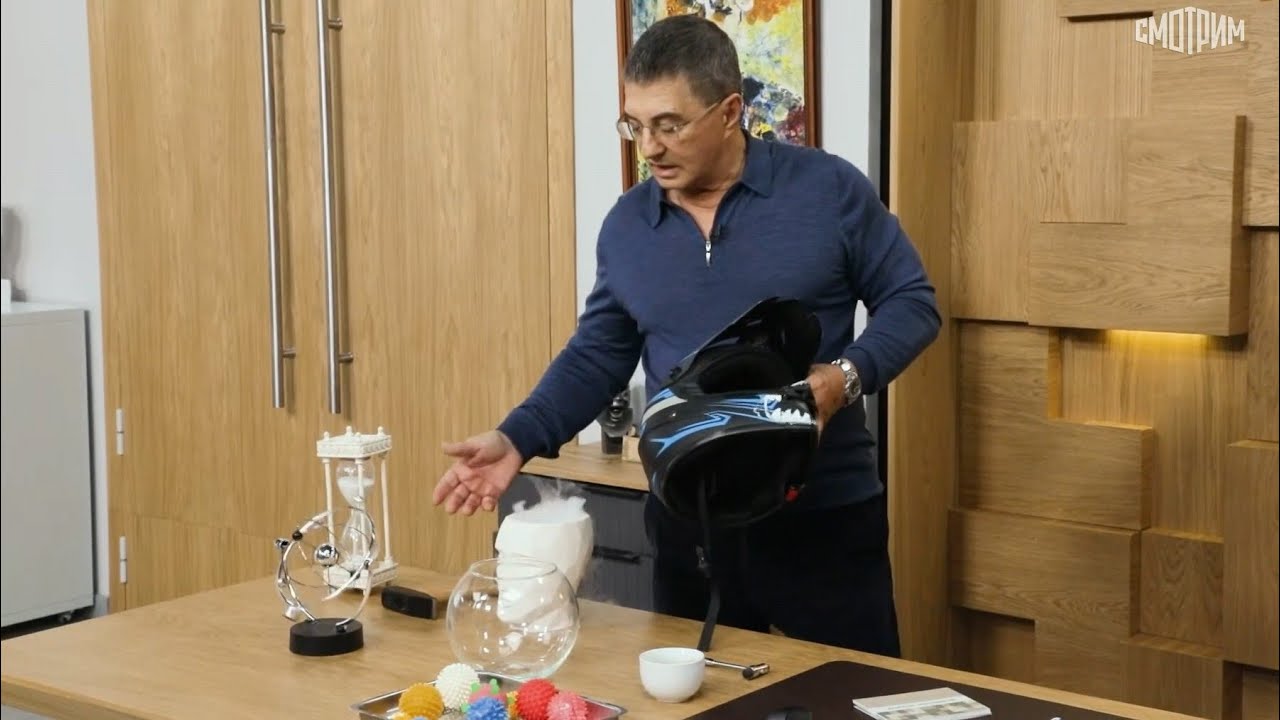 Доктор Мясников. Синдром запертого человека, корь, микробиом // Эфир от 07.12.2025