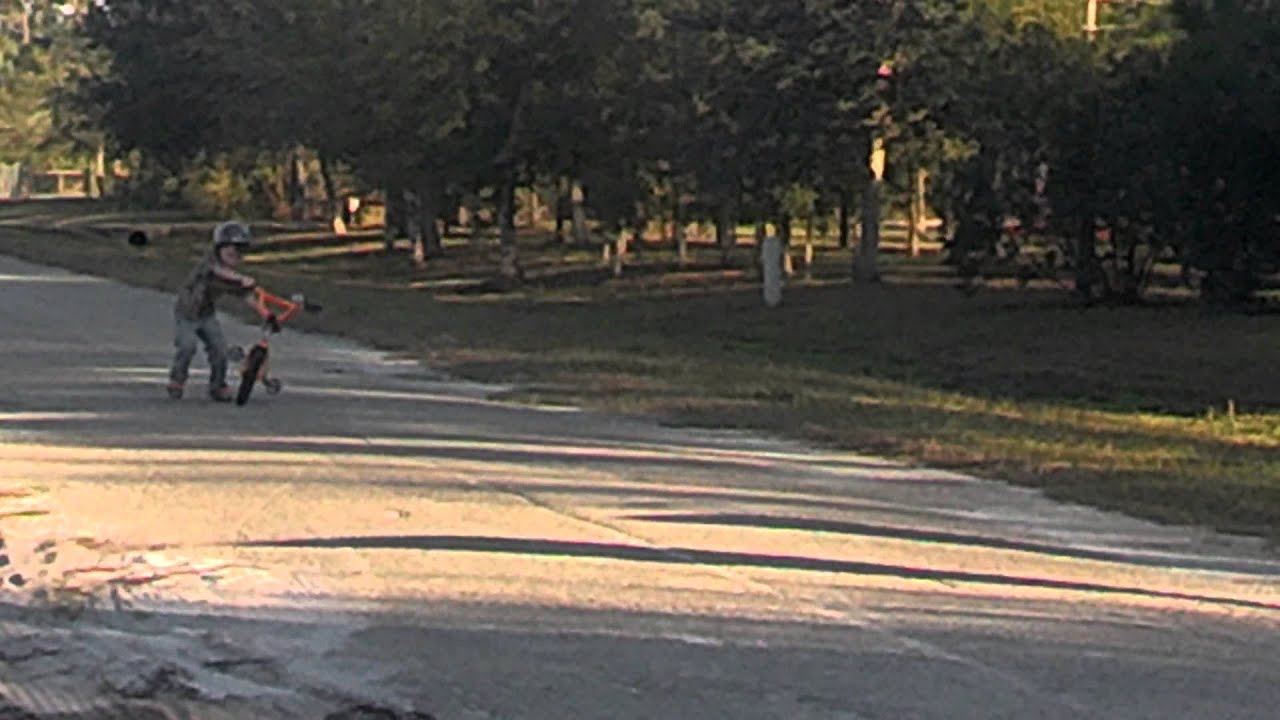 Mason's first solo bike ride - YouTube