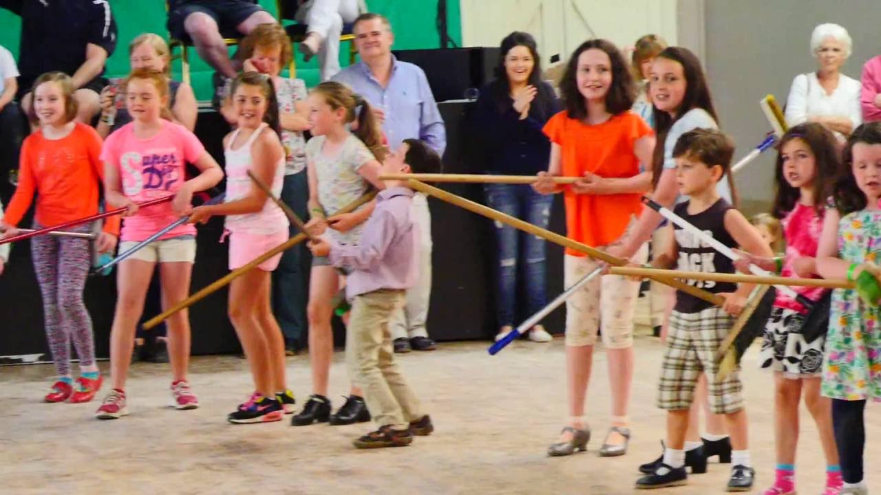 Brush Dance - Edwina Guckian's Dance Class - Joe Mooney Summer School 2016