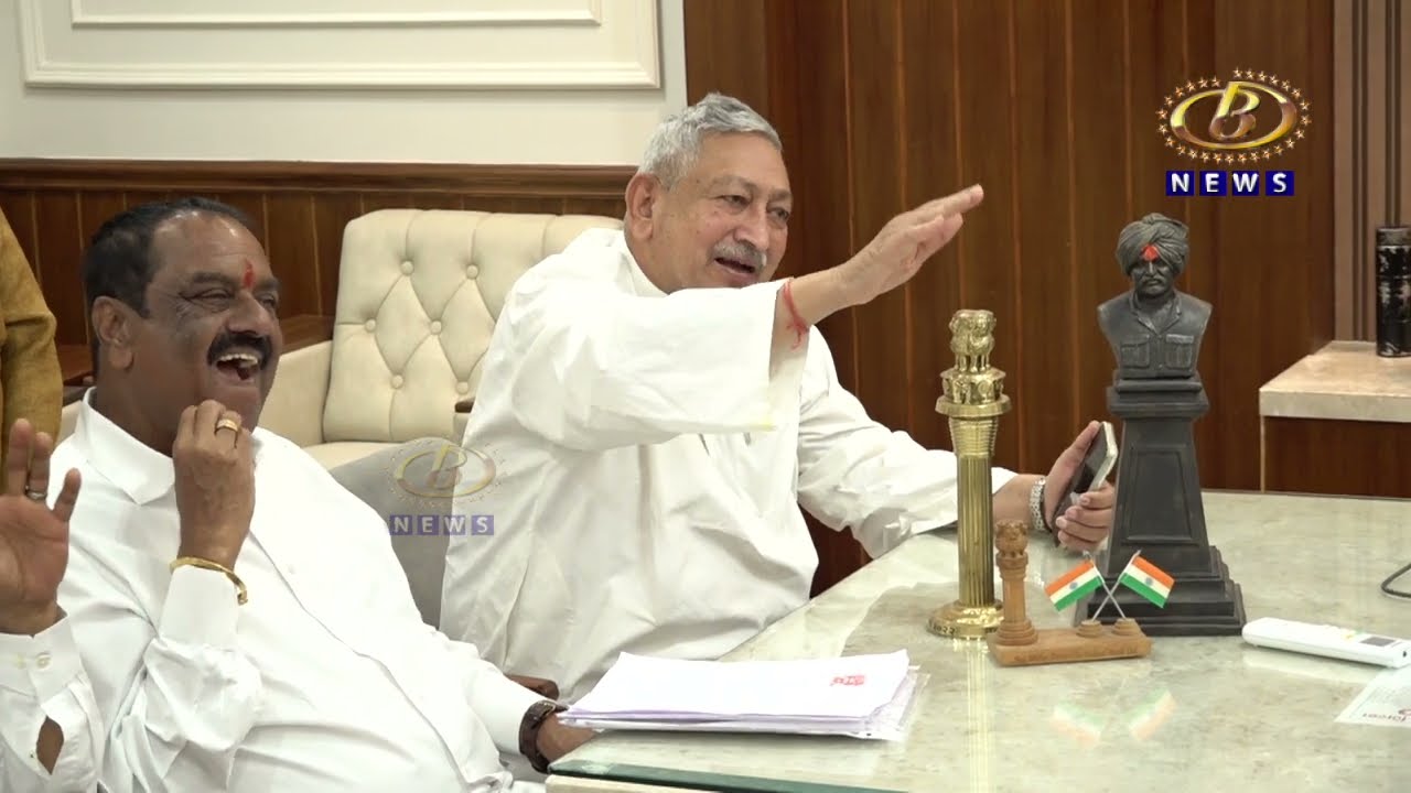 श्री शाहू छत्रपती मिल पुनरुज्जीवित करावी, या मागणीसाठी जिल्हाधिकारी कार्यालयात झाली बैठक