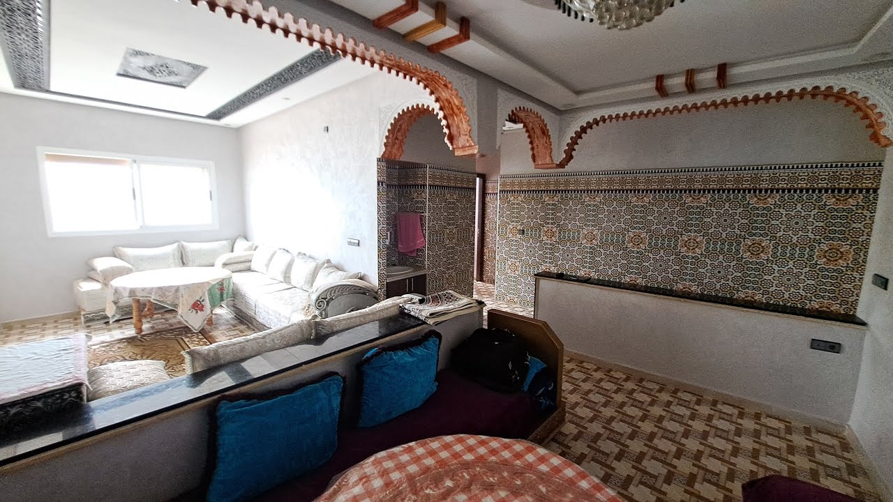 دار بحدك للبيع همزة وعلى المباشر بإمكانكم يسكن فيها 3 العائلات وشوكة اجي المفاجأة شوكة