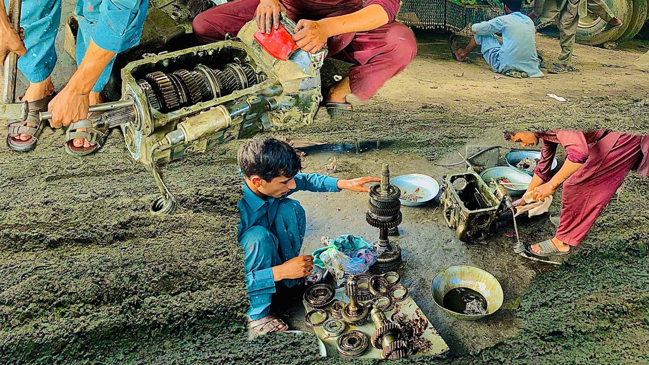 How to Rebuild Truck Manual Transmission Restoration of a Manual Truck Gearbox Repairing