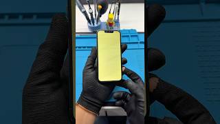 E não é somente branca que fica a tela do 13 pro e 13 pro...