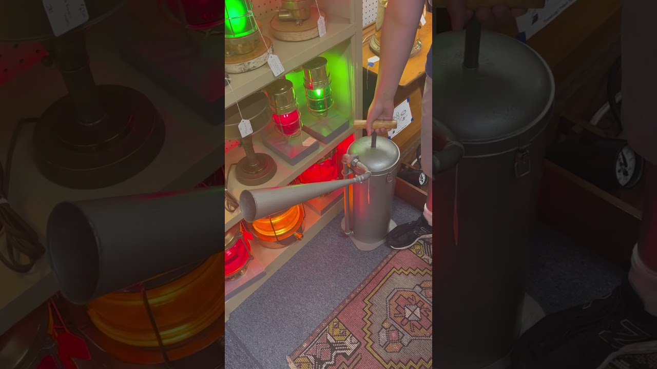 Antique Manual Foghorn Demo!