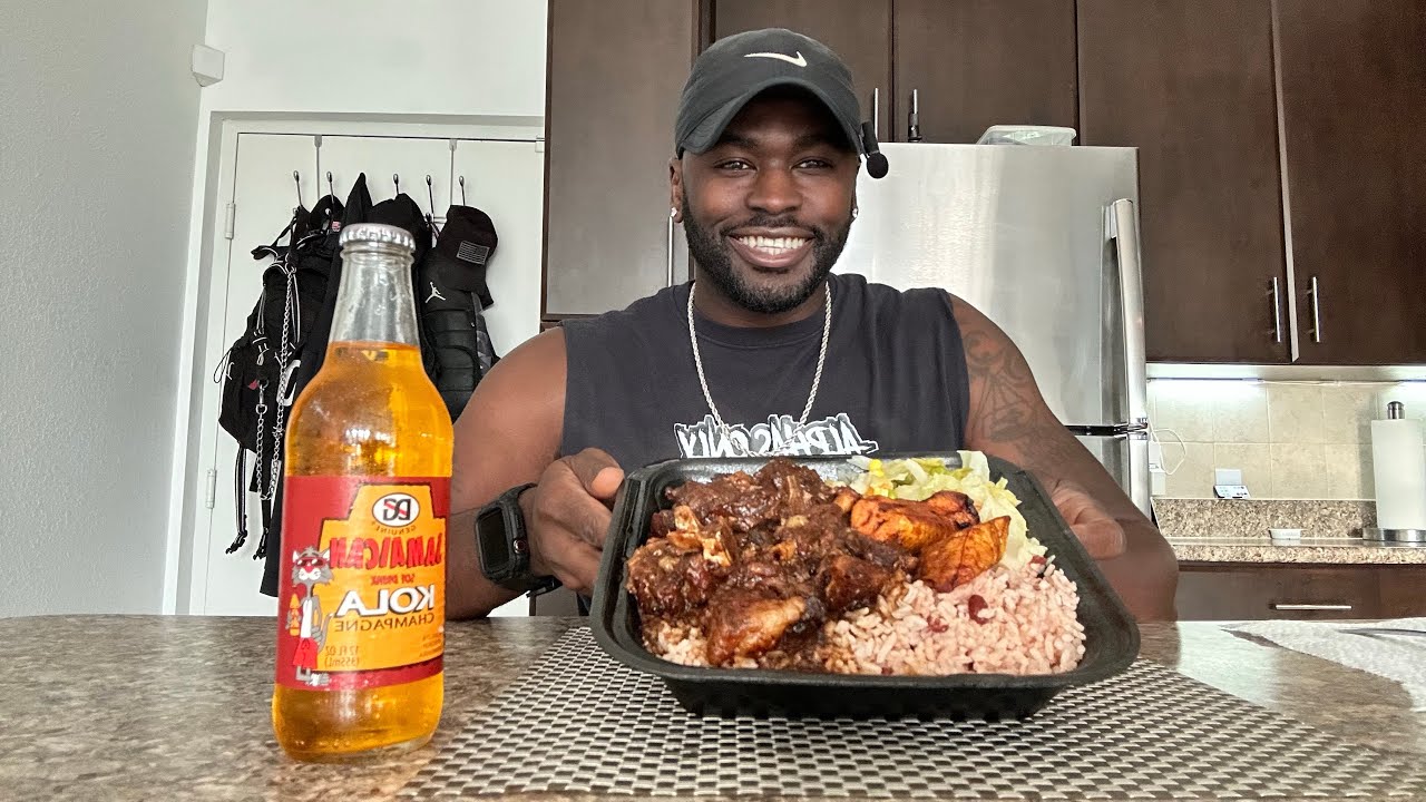 ‪@AlphaDeLewisEats‬