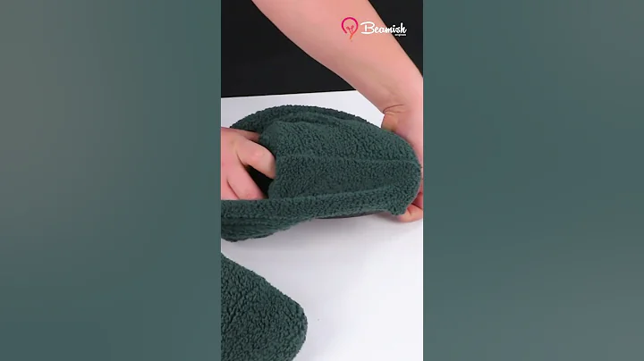 From Old Sweater to Cozy Slippers #easy #sweater #slippers #turn #trick