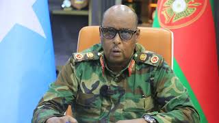 Taliyaha Ciidanka Xoogga Dalka Soomaaliyeed S/Gaas Ibraahim Sheekh Muxudiin oo Hambalyo u diray CXDS Taliyaha Ciidanka Xoogga Dalka Soomaaliyeed S/Gaas Ibraahim Sheekh Muxudiin oo Hambalyo u diray CXDS
