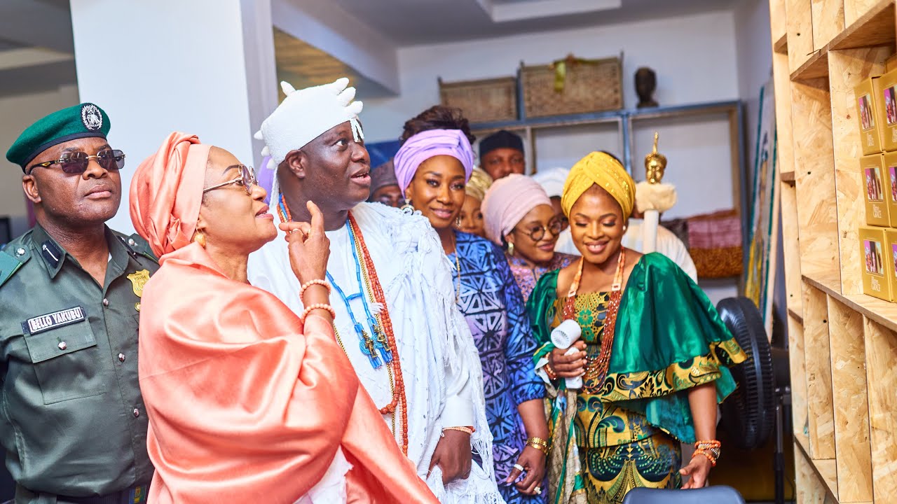 Ooni of Ife and First Lady Oluremi Tinubu Commission Dream Centre, Donate 80 Vehicles to OAU