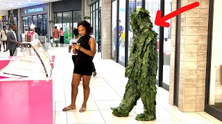 She has no idea what is behind her. Bushman Prank