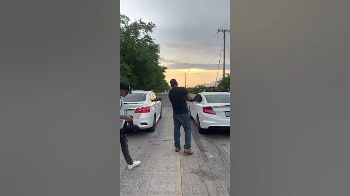 Sentra SR Turbo vs Honda Civic SI | Arrancones Manzanillo - DayDayNews